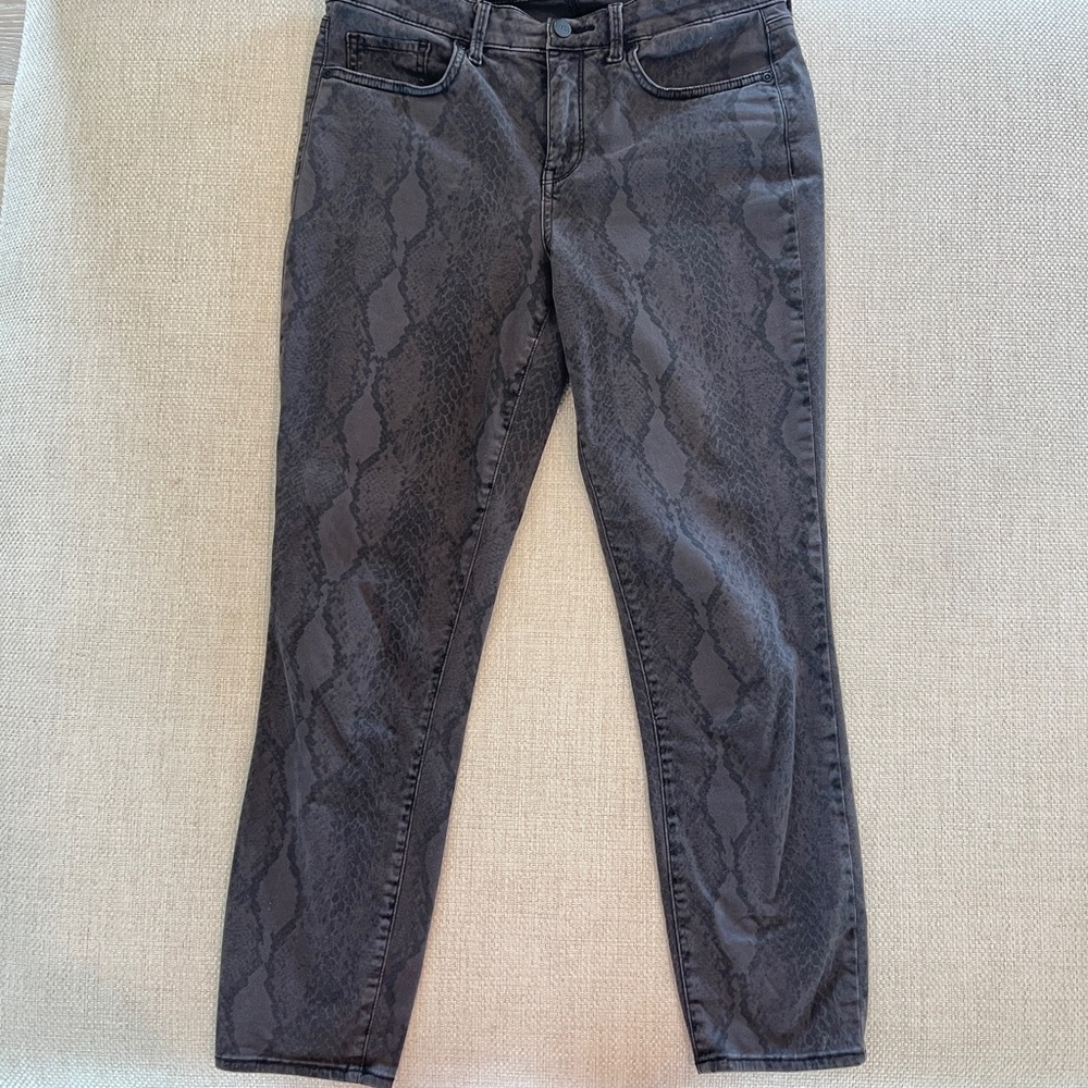 NYDJ Women's Ami Skinny Ankle Jean Gray Snake Print size 6